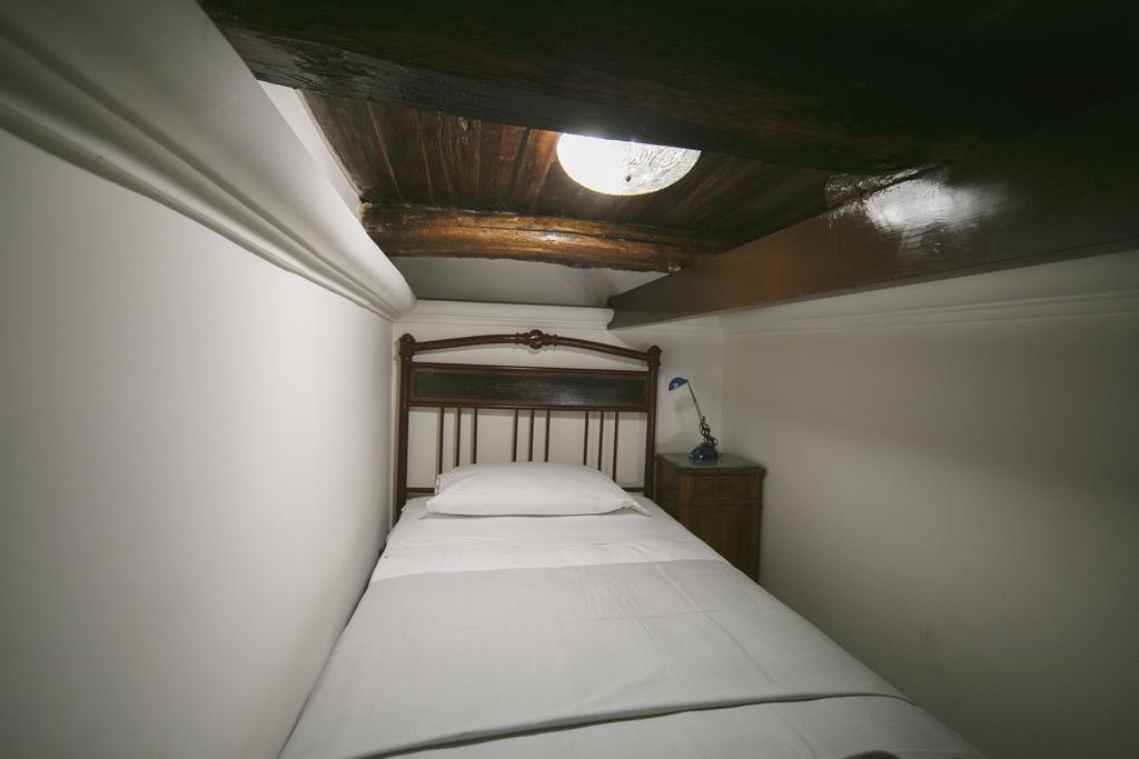 Area Angioina Suites 나폴리 외부 사진